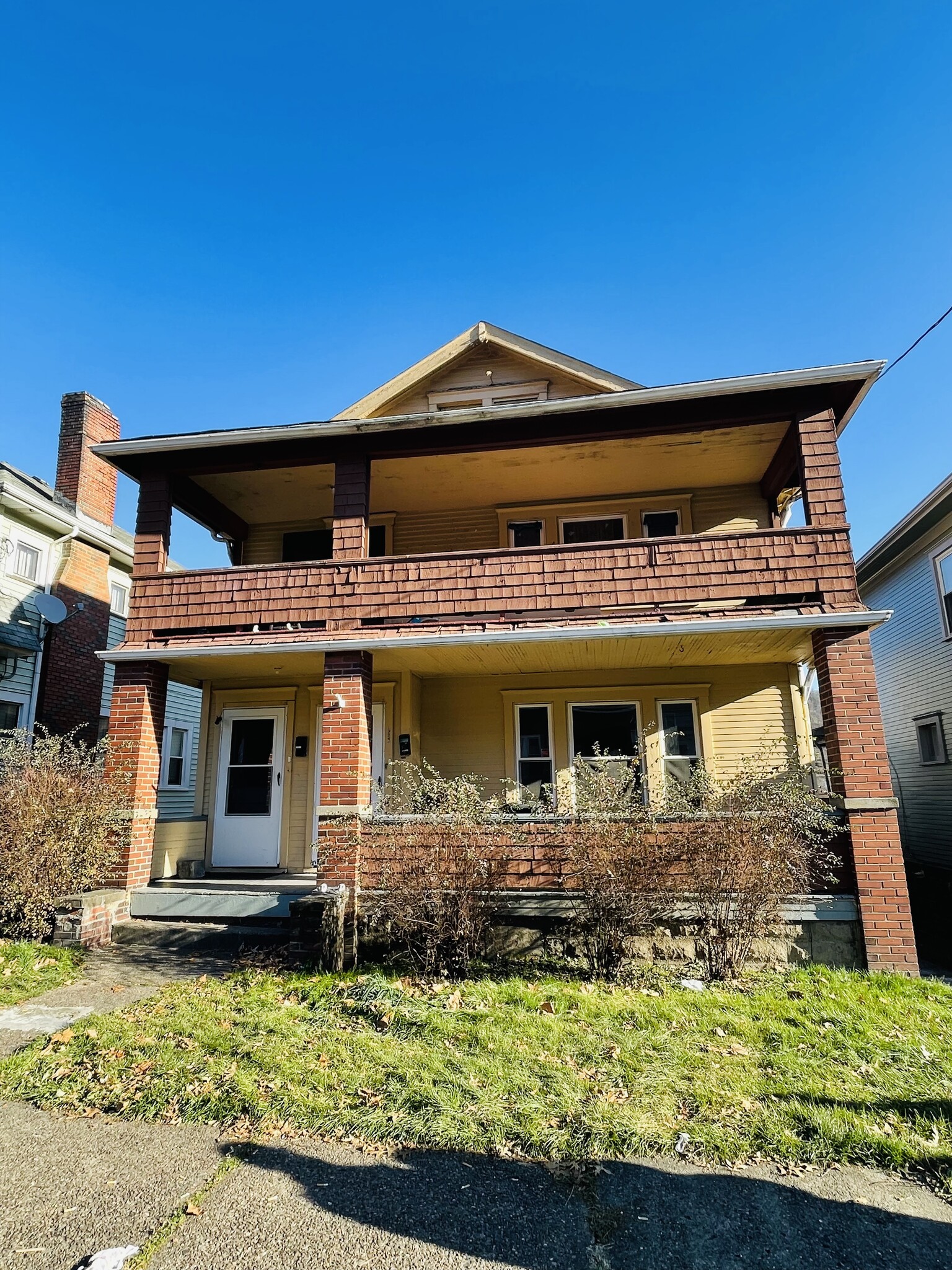 Downstairs plus garage - 3526 Orchard St