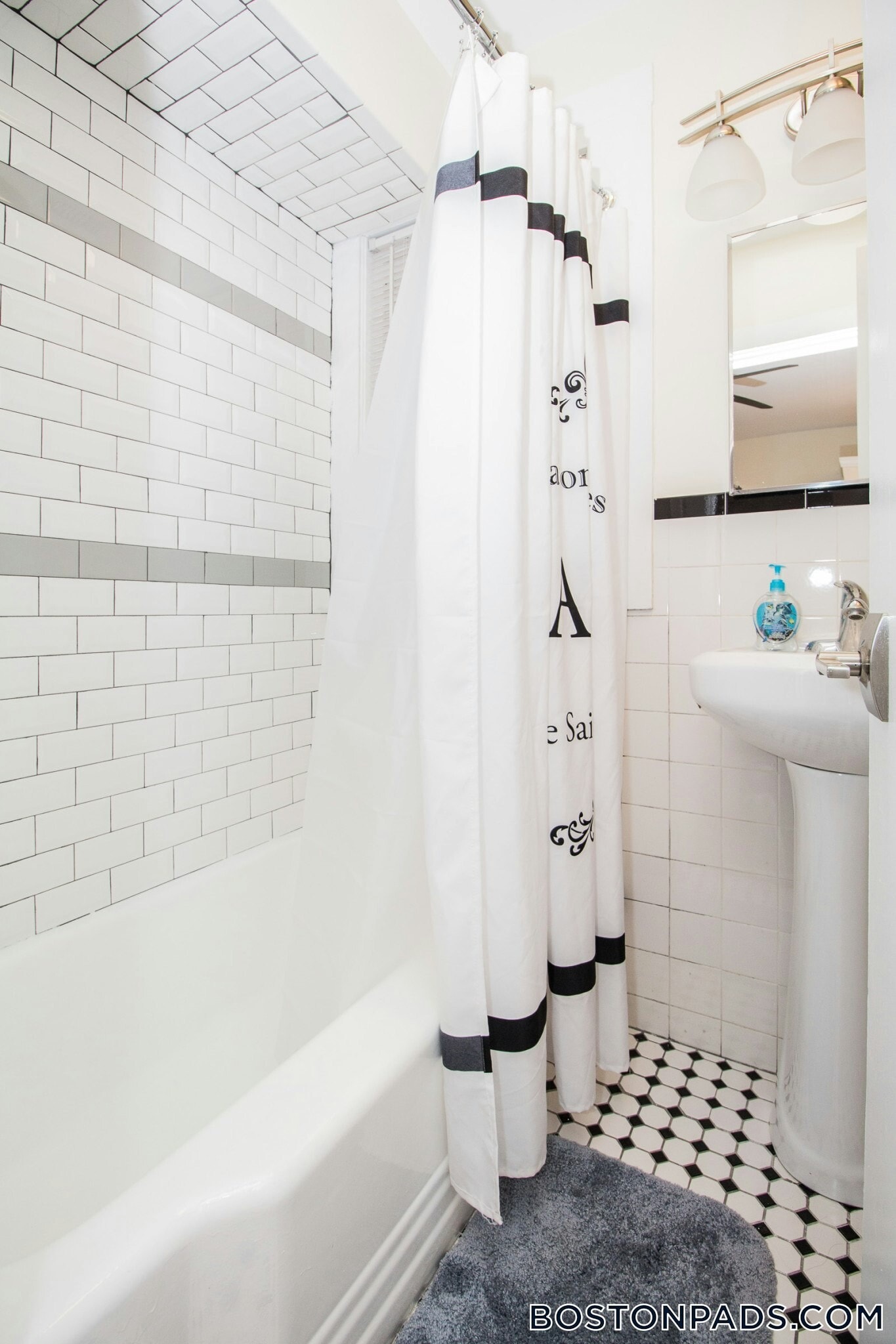 Building Photo - 14 Chiswick Rd