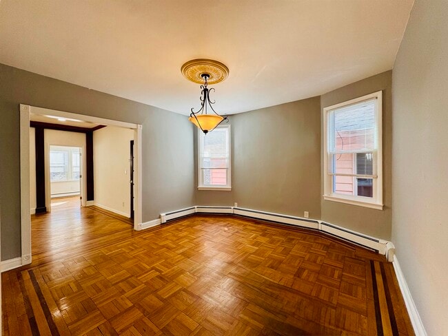 Building Photo - 69 W 39th St