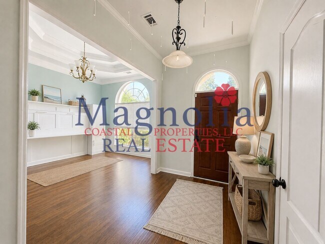 Building Photo - 3 bedrooms, 2 bathrooms in Richmond Hill's Oxford Subdivision