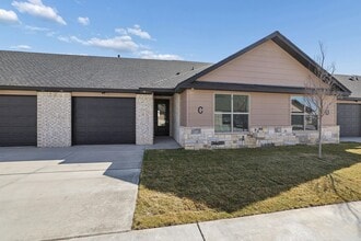 Building Photo - 19101 Sierra Madre Dr
