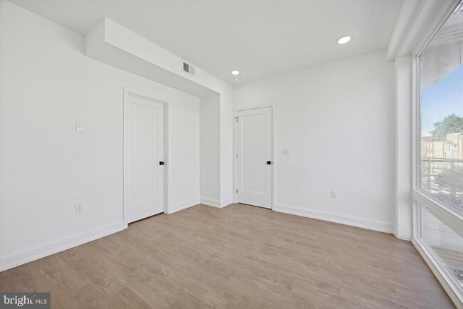 Building Photo - 1614 Ridge Ave