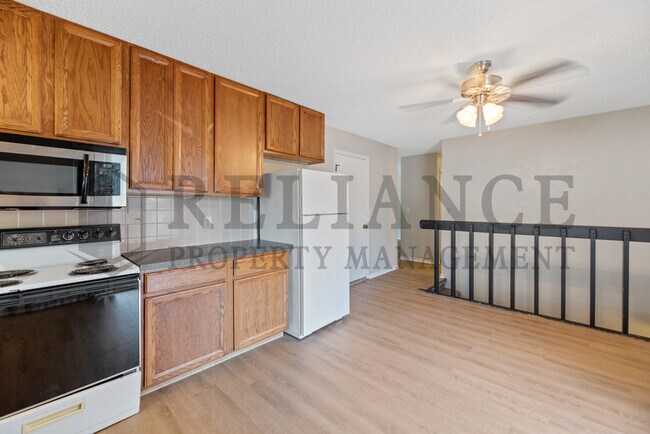 Building Photo - 10919 W Nantucket St