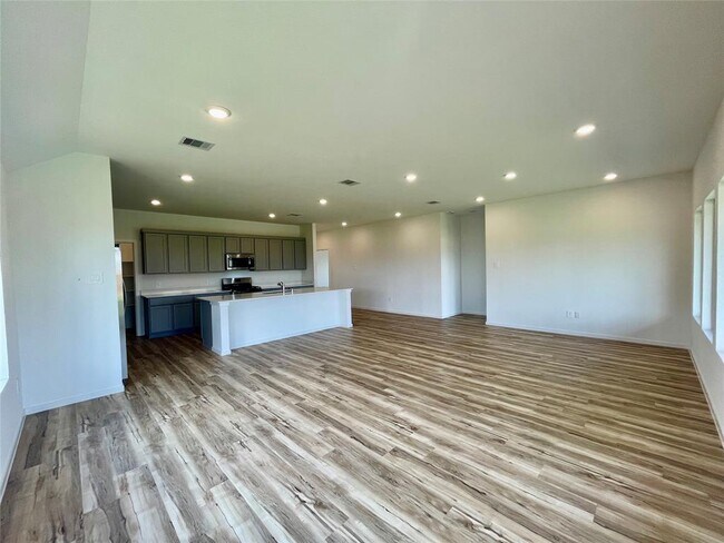 Building Photo - 17202 Coppice Oak Dr