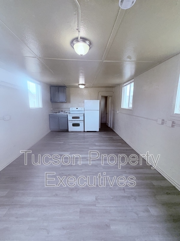 Building Photo - 234 E 32nd St