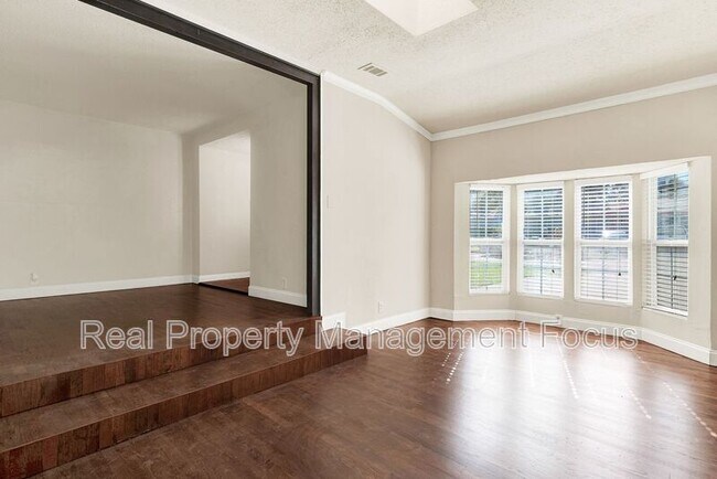 Building Photo - 1725 Brake Dr