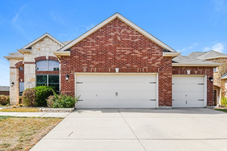 Primary Photo - 12701 Campolina Way