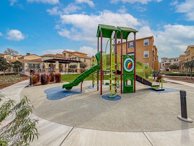 Building Photo - 389 Castiano St