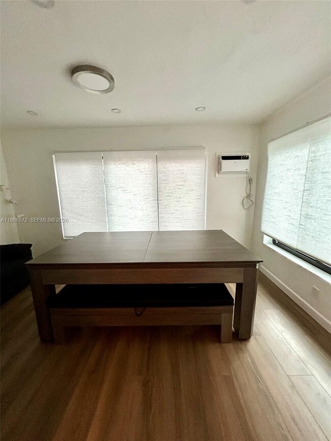 Building Photo - 2631 Roosevelt St