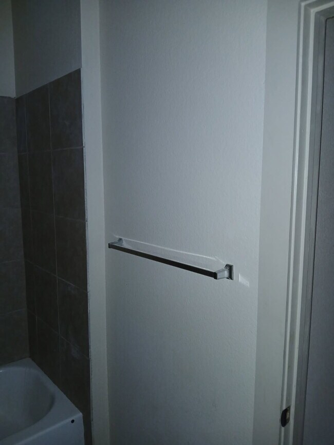 Building Photo - The commons at Somerville