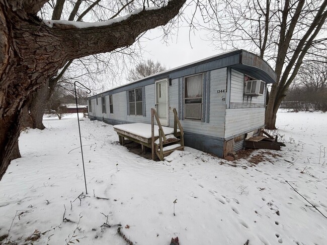 Building Photo - 1404 Rumbaugh Ln