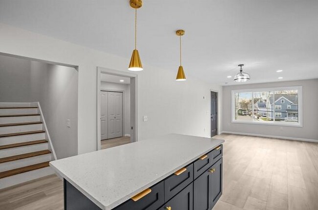 Building Photo - 53 Comstock Ave