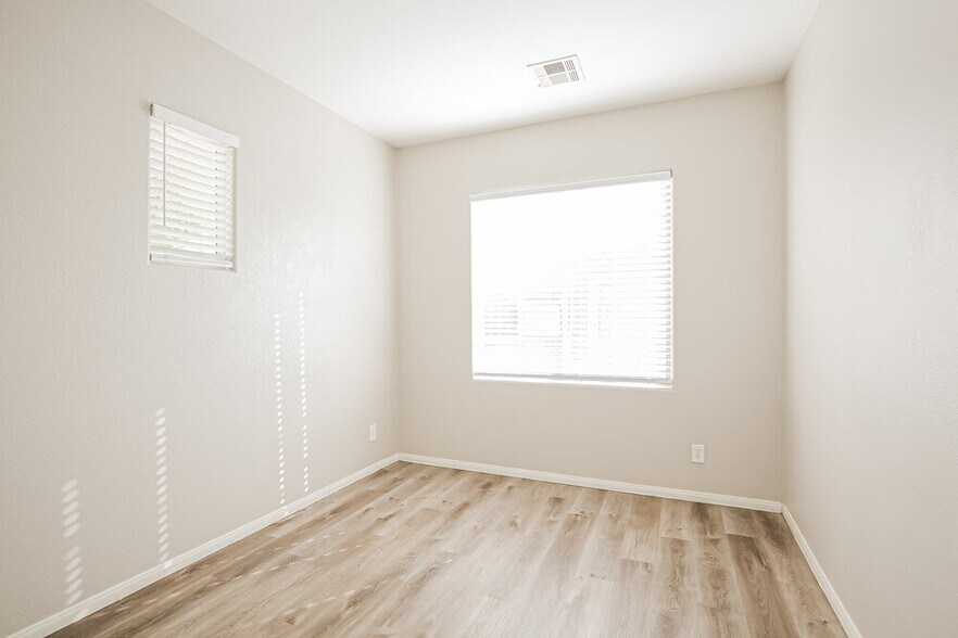 Building Photo - 8928 Brentwood Grove Ct