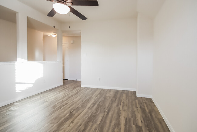Building Photo - 24502 Volta Gardens Ct