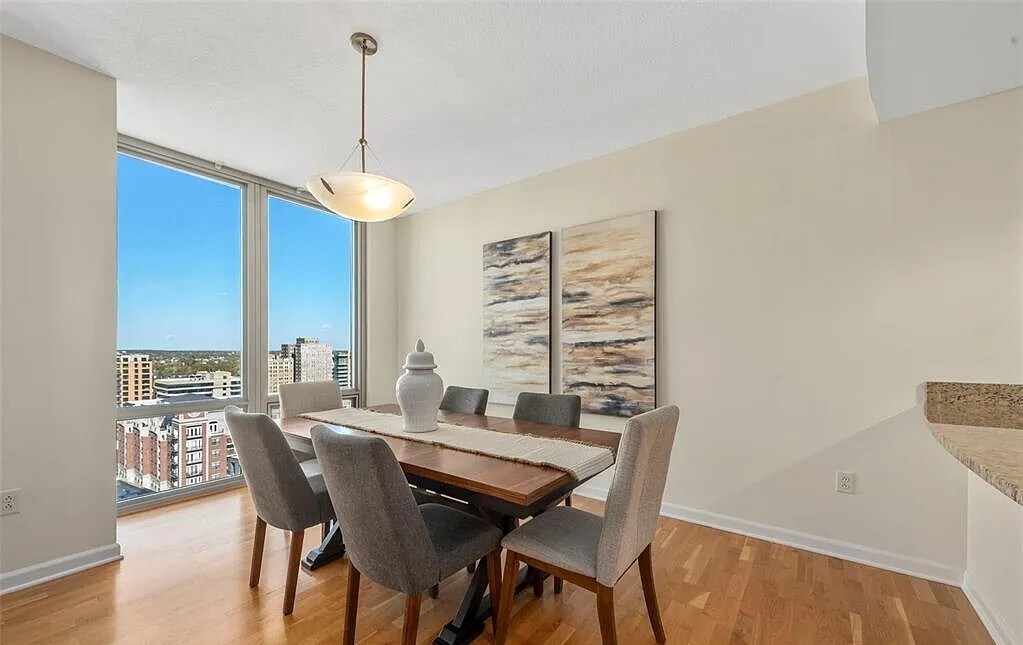 Building Photo - 4909 Laclede Ave