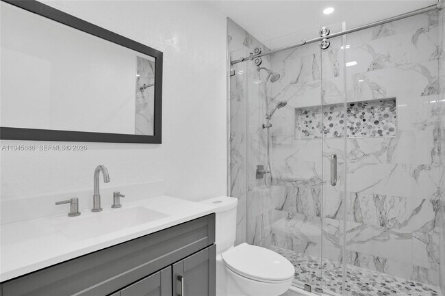 Building Photo - 1031 Adams Ave