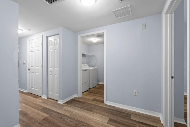 Building Photo - 6565 Emerald Dunes Dr