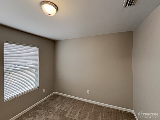 Building Photo - 5148 Red Poll Dr