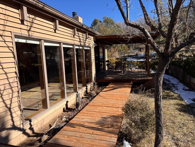 Building Photo - 3 Bedroom, 2 Bathroom Home in Tijeras, NM