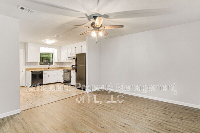 Building Photo - 4173 Ravenwood Dr