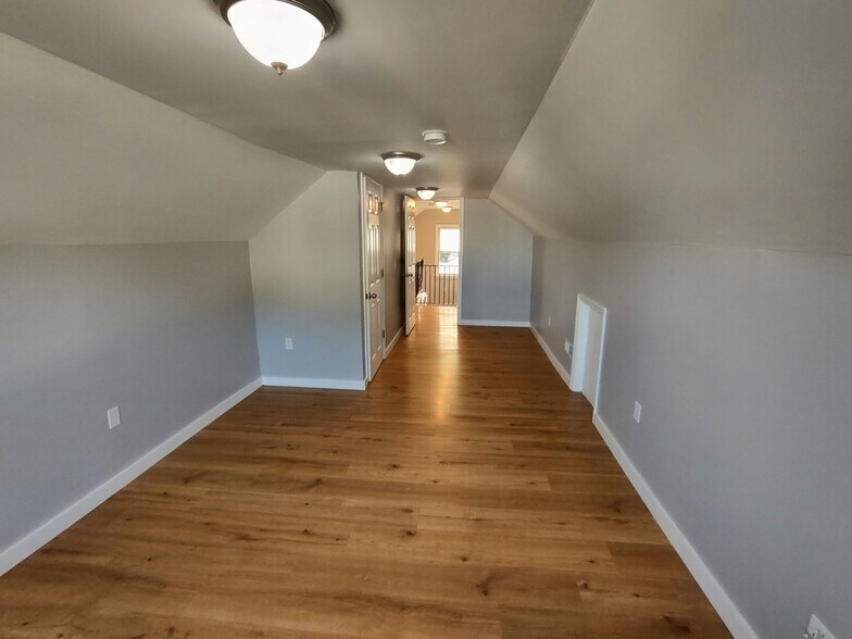 Building Photo - 1725 Avenue M