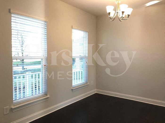 Building Photo - 1433 Paulonia Way