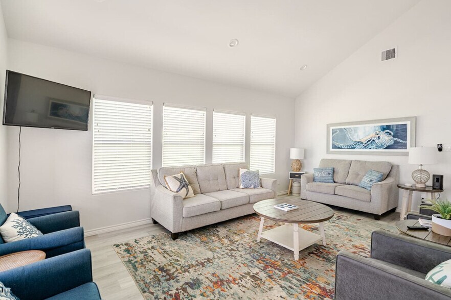 Building Photo - 1714 TX-87