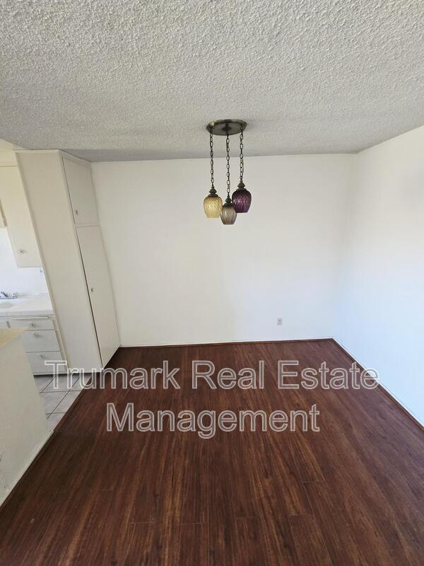 Building Photo - 4619 Lexington Ave