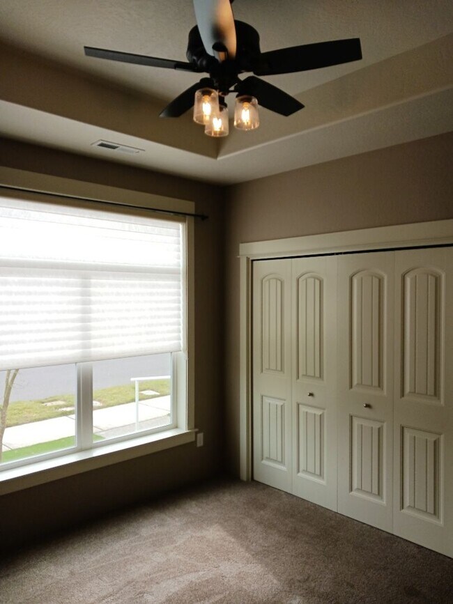 Building Photo - Charming 2 Bedroom, 2 Bathroom Cottage in Central Point