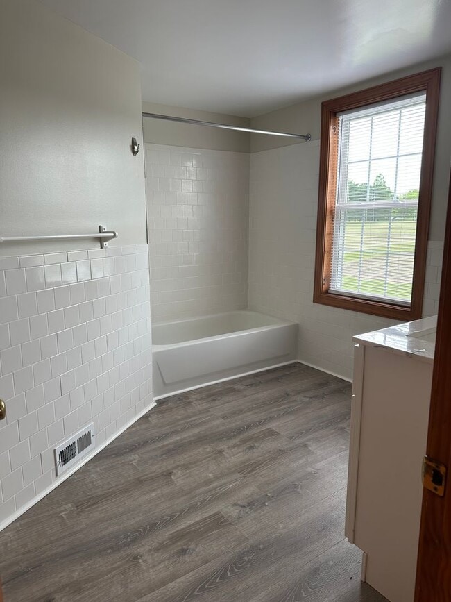 Building Photo - Davidsonville