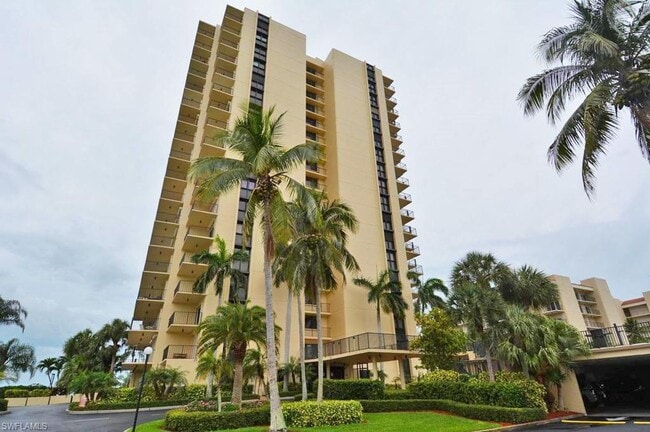 Building Photo - HIGH IN THE SKY CONDO BREATH-TAKING VIEW M...