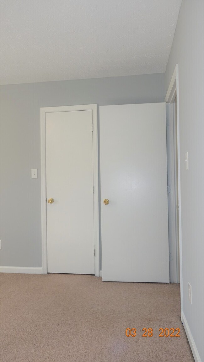 Building Photo - 5725 Aftonshire Dr