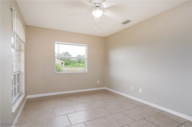 Building Photo - 1032 Halby Ave S