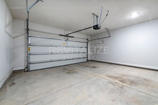 Building Photo - Modern 4BR 2 BA Home in Spanish Fort