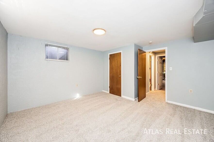 Building Photo - 2106 Glenn Summer Rd