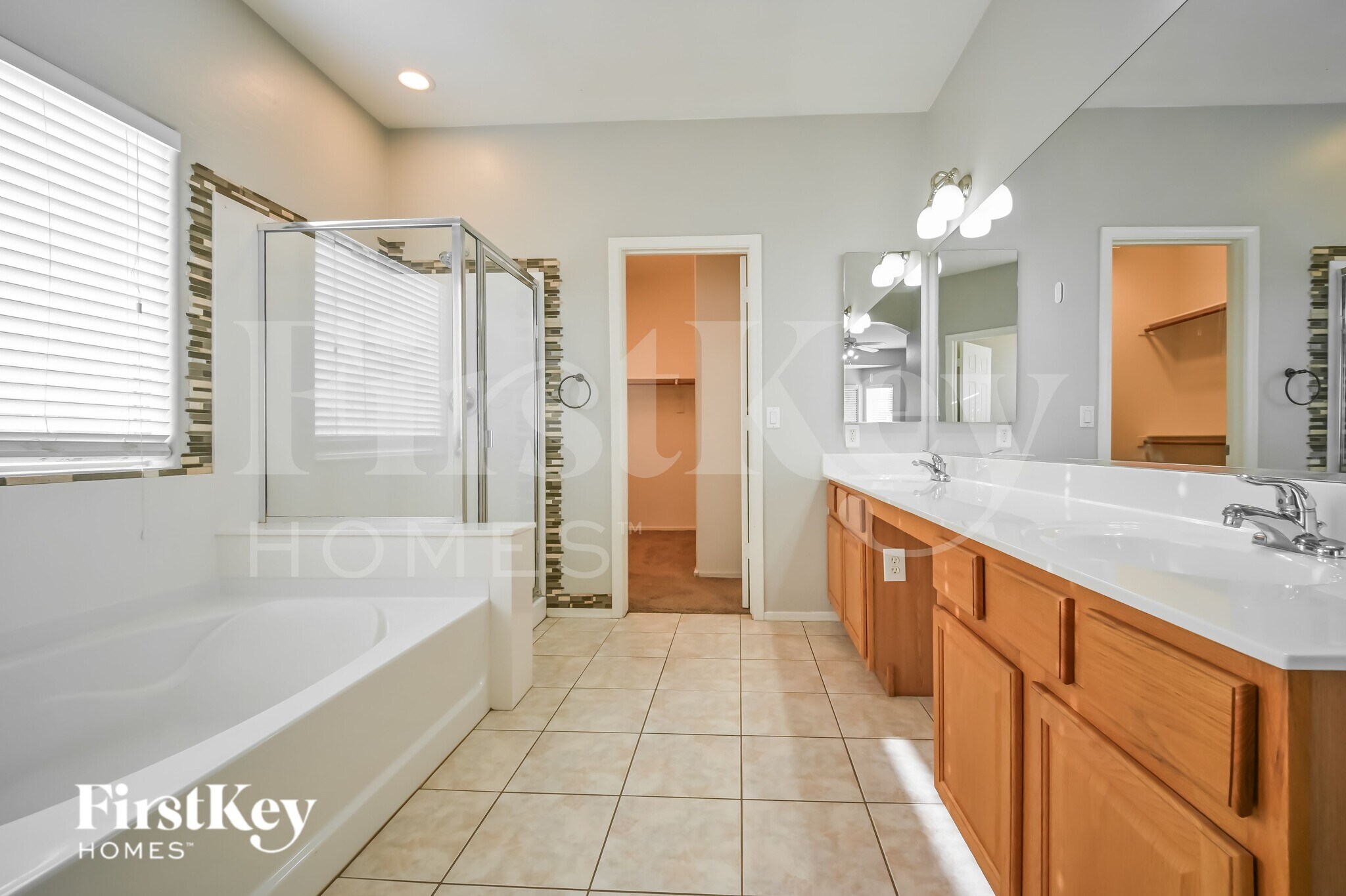 Building Photo - 3032 E Pinto Valley Rd