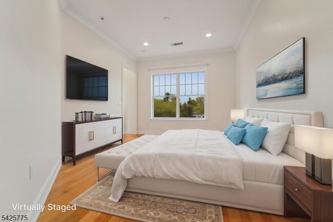 Building Photo - 1212 The Plaza