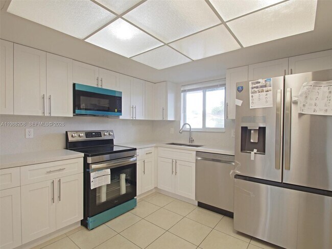 Building Photo - 5510 Johnson St