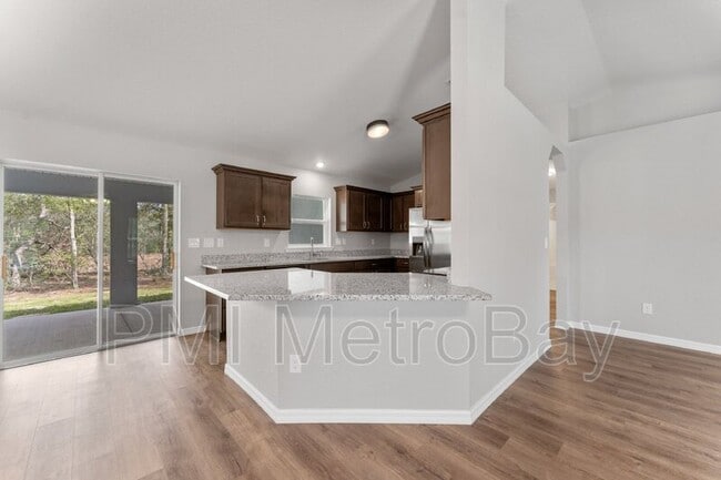 Primary Photo - 9461 N Sandree Dr