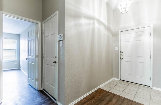 Building Photo - 4849 Carrotwood Dr