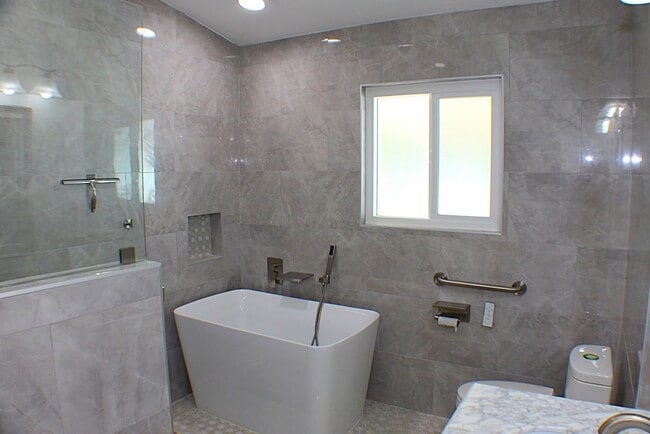 Building Photo - Spacious Ranch-Style Home on Half Acre wit...