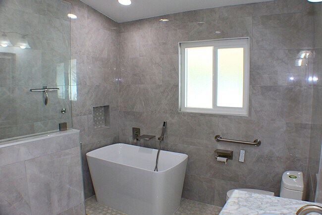 Building Photo - Spacious Ranch-Style Home on Half Acre with Gated RV Parking