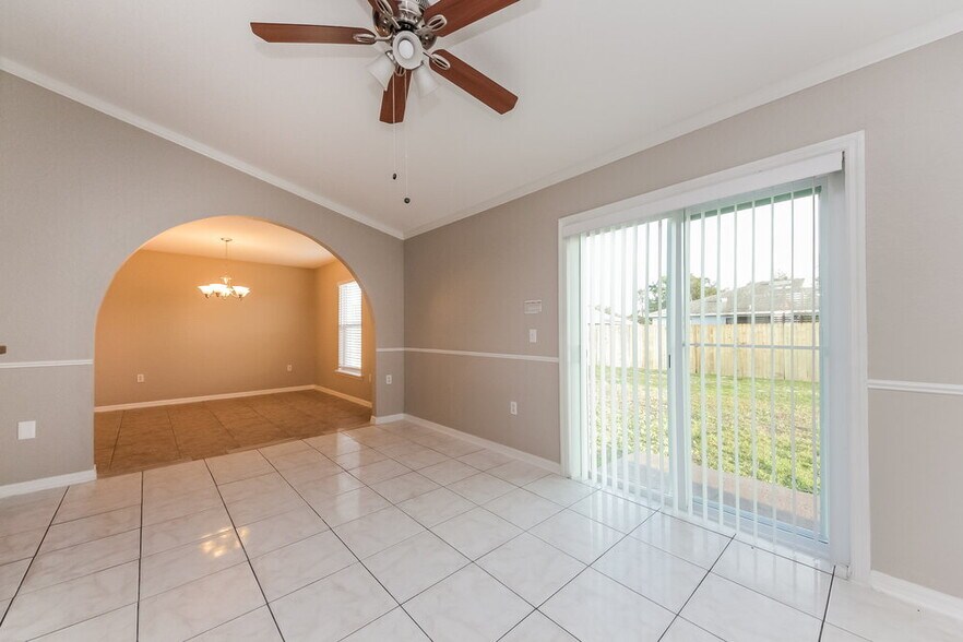 Building Photo - 387 Cocoa Ct