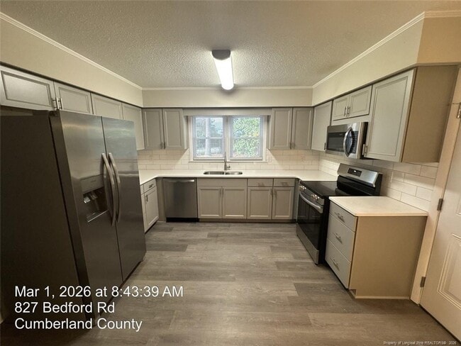 Building Photo - 825 Bedford Rd