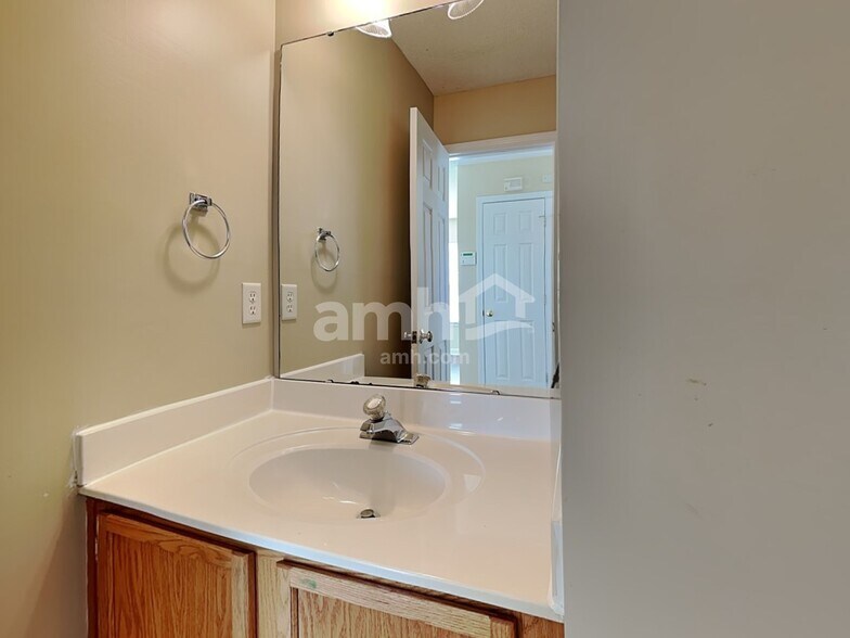 Building Photo - 4011 Cedarbark Dr