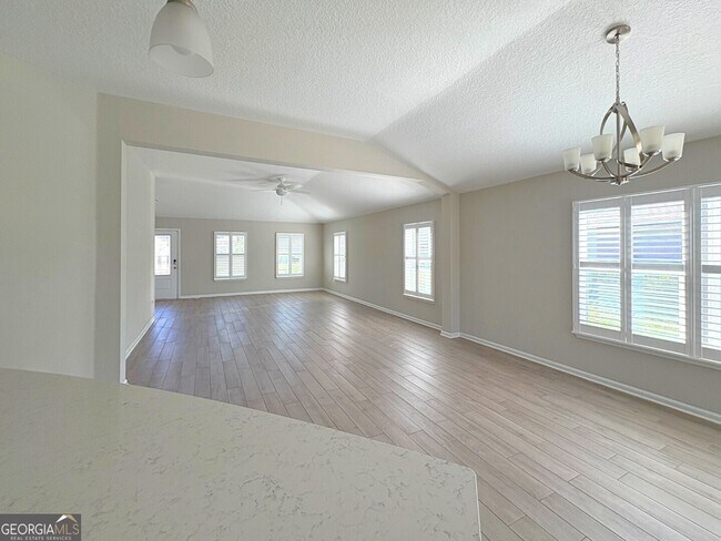 Building Photo - 312 Chinquapin Dr