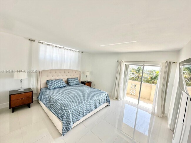 Building Photo - 8400 Byron Ave