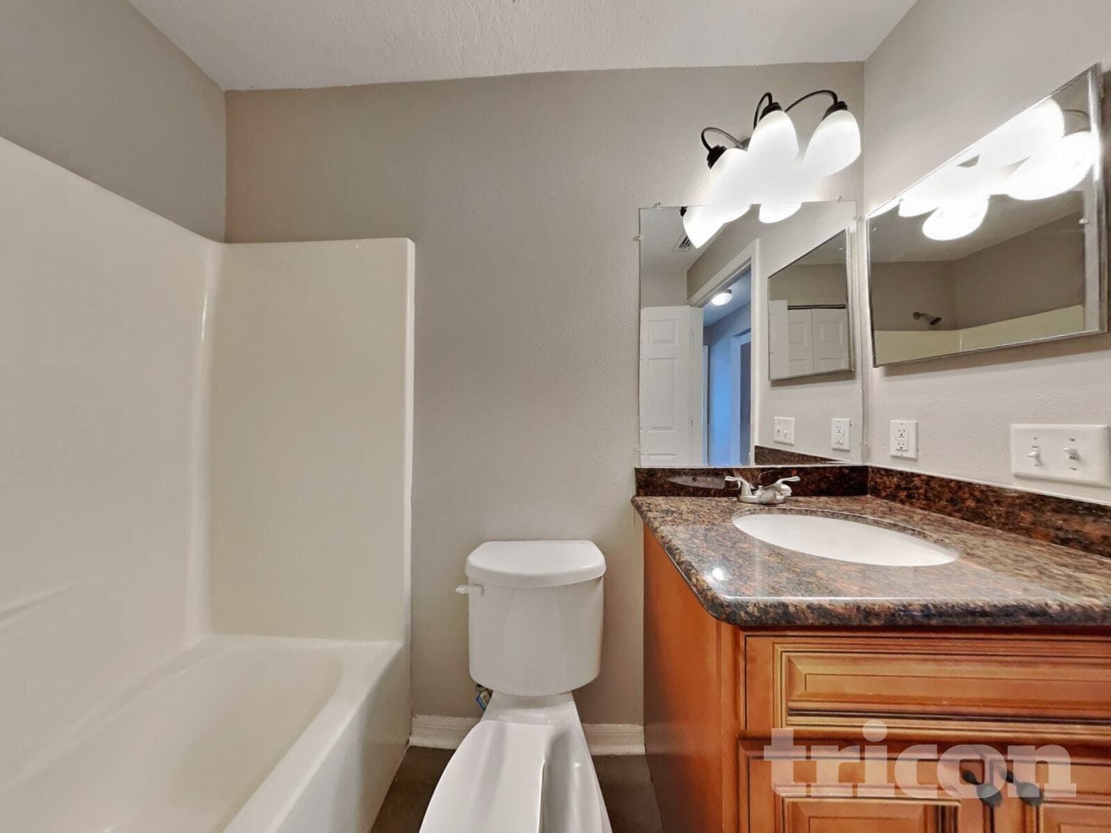 Building Photo - 3411 20th St W