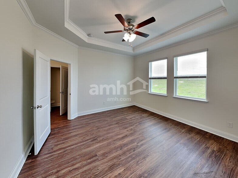 Building Photo - 1038 Summer Stone Lp