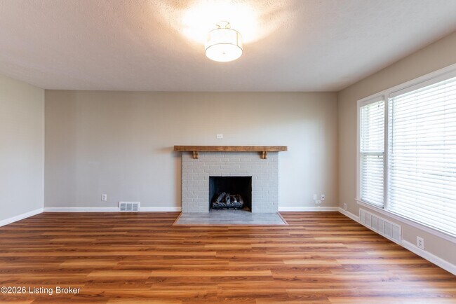 Building Photo - 18 Cardwell Way